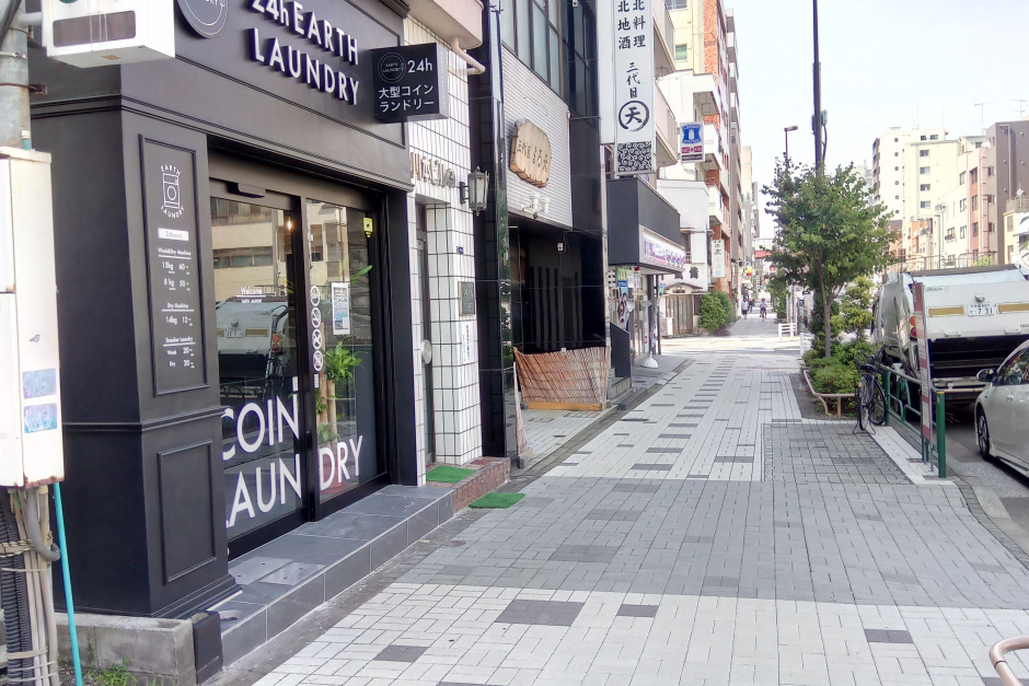 森下店 店舗前道路